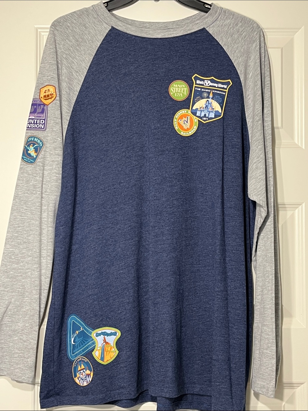 Disney Parks Magic Kingdom Raglan Long Sleeve Tee Size L Main Street USA‎